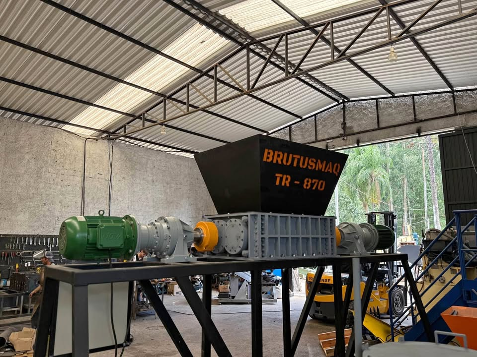 Triturador Industrial Shredder de Eixo Duplo