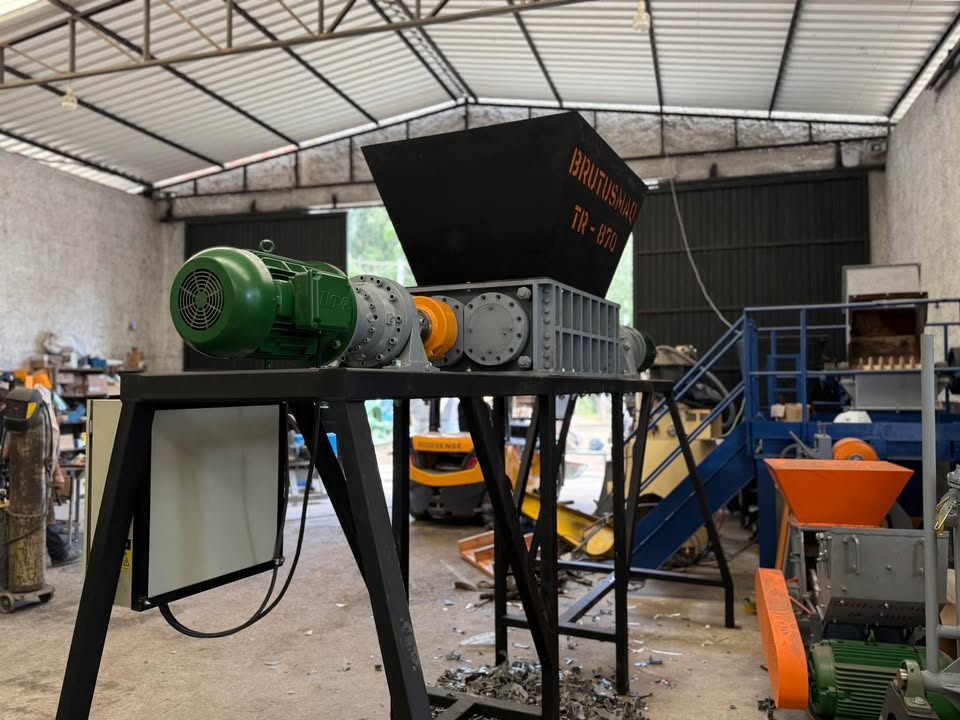 Triturador Industrial Shredder de Eixo Duplo