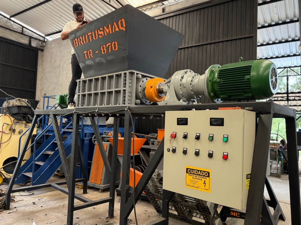 Triturador Industrial Shredder de Eixo Duplo