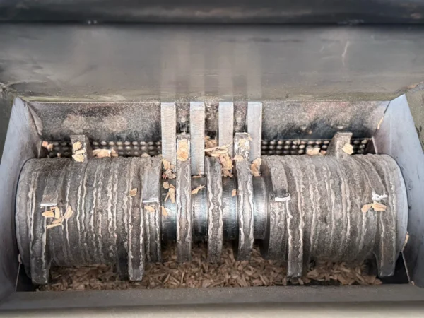 Triturador de Madeiras contaminada com pregos e grampos - Imagem 6
