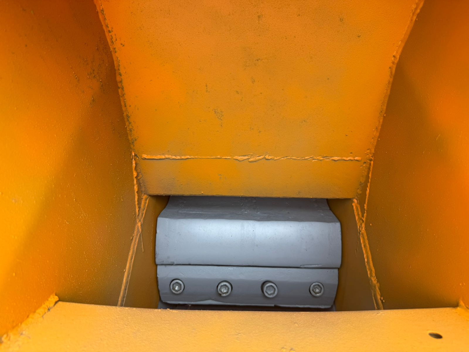 Picador de Madeira com Sistema Duplo de Funcionamento