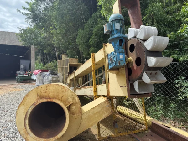 Linha para Produção de Pellet: Silo de Armazenagem, Elevador de Canecos e Resfriador de Pallets de Madeira